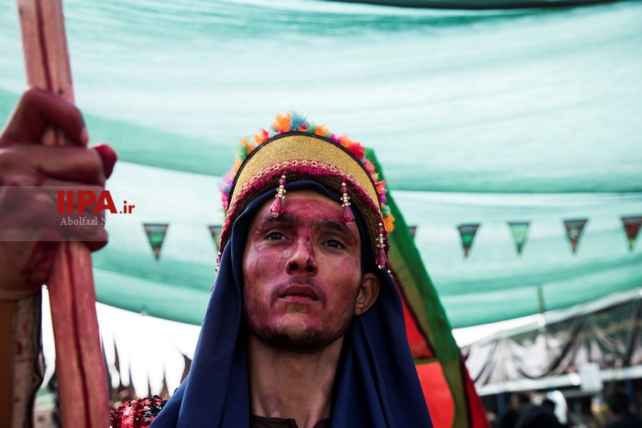   کاروان نمادین تعزیه در پیاده روی اربعین حسینی (ع)