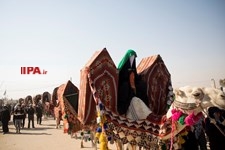   کاروان نمادین تعزیه در پیاده روی اربعین حسینی (ع)