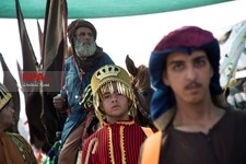   کاروان نمادین تعزیه در پیاده روی اربعین حسینی (ع)