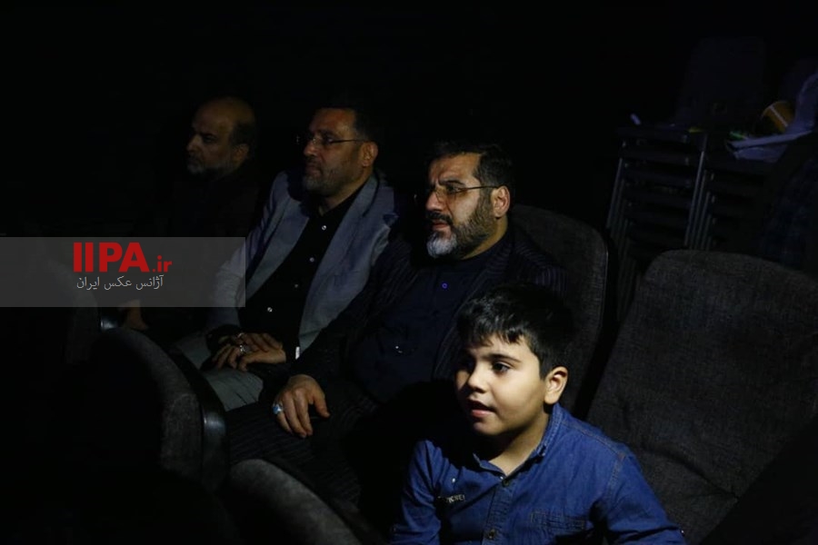   تماشای انیمیشن «پسر دلفینی»با حضور وزیر فرهنگ
