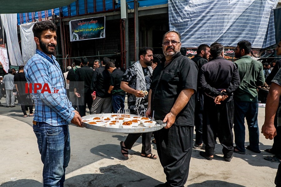  خدمت رسانی موکب های ایرانی به زائران اربعین حسینی