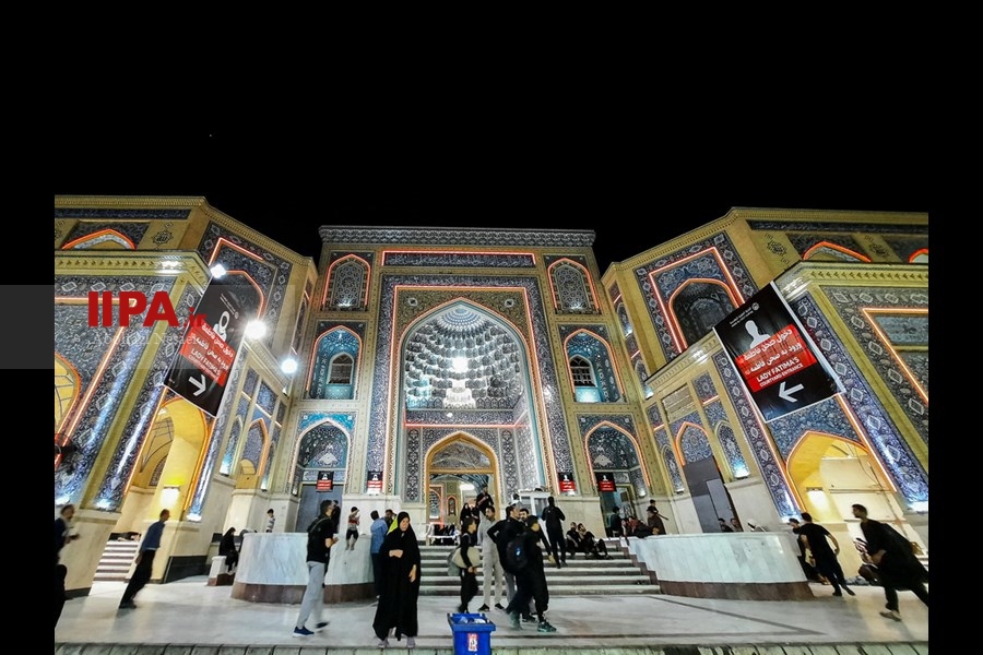   صحن حضرت فاطمه(س) نجف پذیرای زائران اربعین
