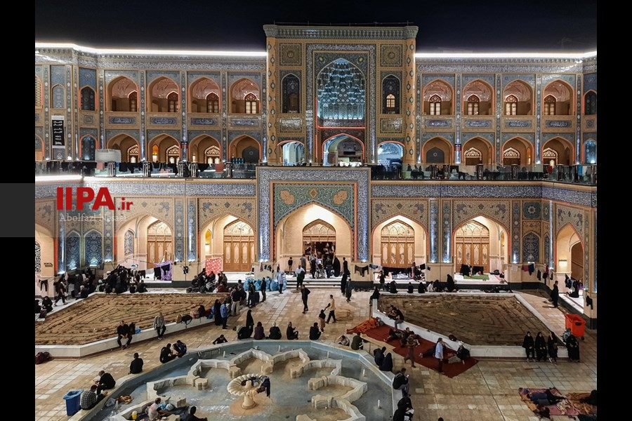   صحن حضرت فاطمه(س) نجف پذیرای زائران اربعین
