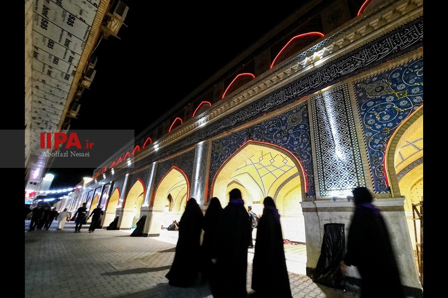   صحن حضرت فاطمه(س) نجف پذیرای زائران اربعین