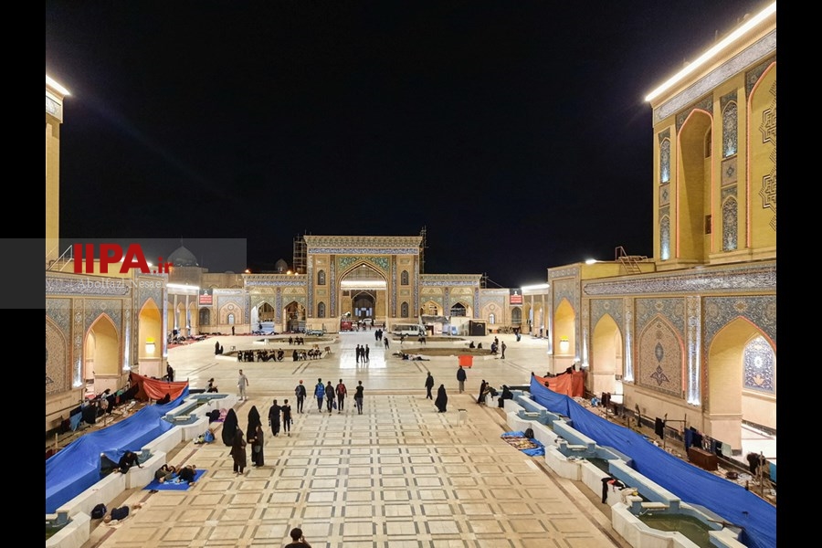   صحن حضرت فاطمه(س) نجف پذیرای زائران اربعین