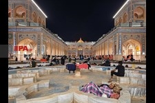   صحن حضرت فاطمه(س) نجف پذیرای زائران اربعین