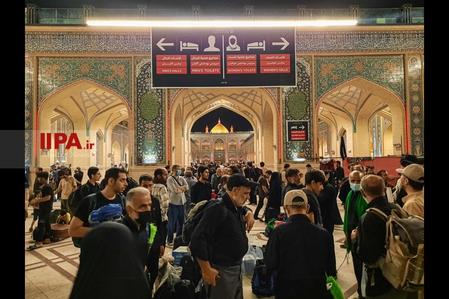   صحن حضرت فاطمه(س) نجف پذیرای زائران اربعین