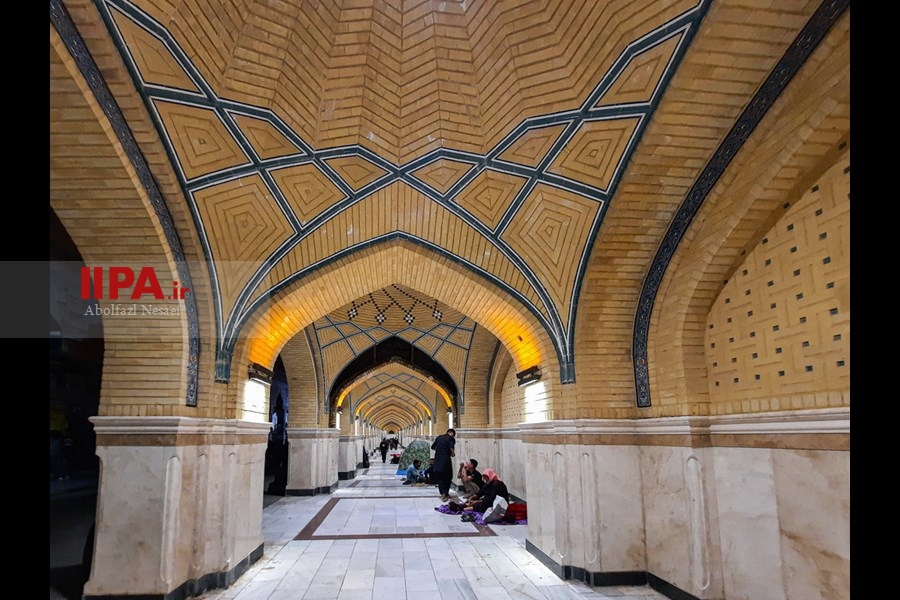   صحن حضرت فاطمه(س) نجف پذیرای زائران اربعین