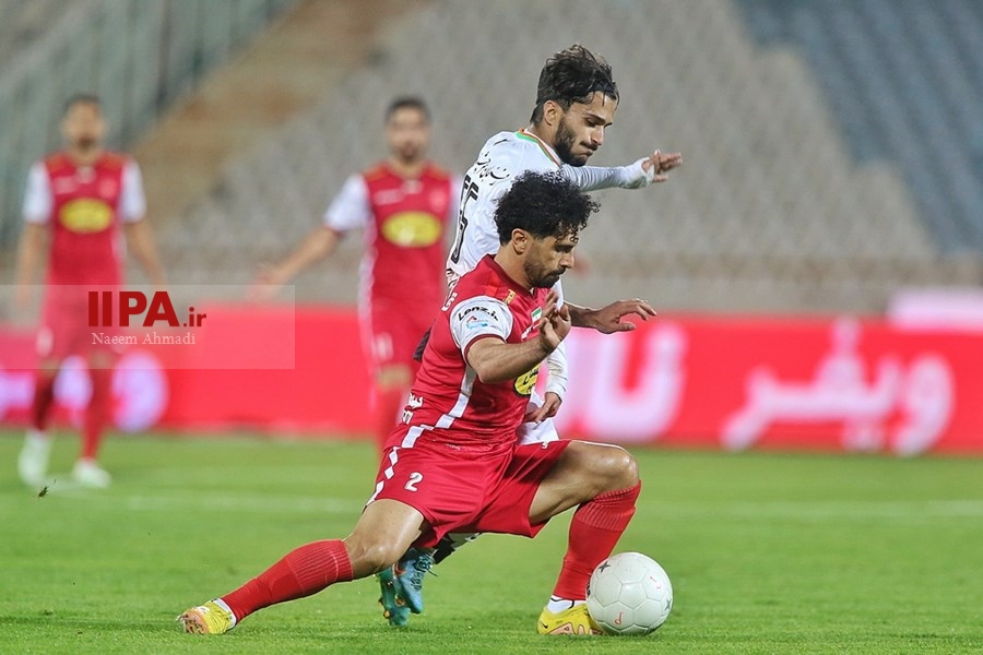   دیدار تیم های فوتبال پرسپولیس و مس رفسنجان