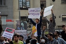   راهپیمایی مردم تهران در محکومیت حمله تروریستی شیراز 