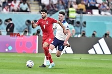   دیدار تیم های فوتبال ایران و انگلیس
