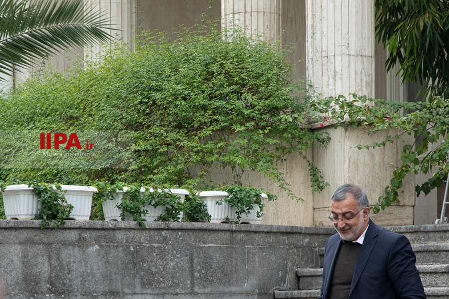   اعضای هیأت دولت در جمع خبرنگاران