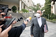   اعضای هیأت دولت در جمع خبرنگاران