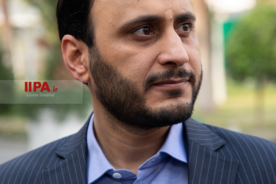   اعضای هیأت دولت در جمع خبرنگاران