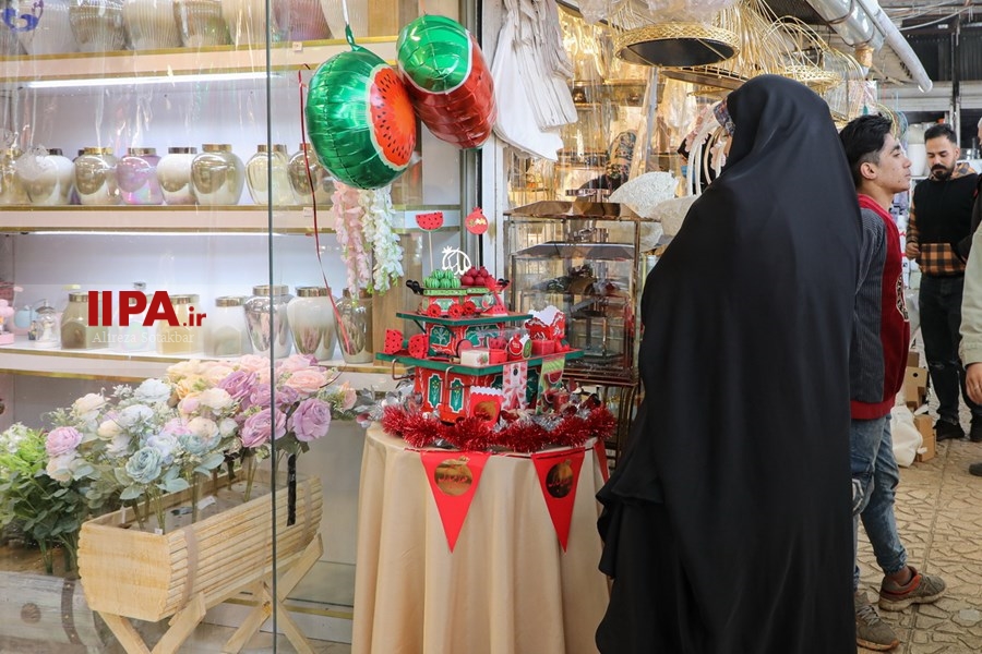   بازار گل تهران در آستانه شب یلدا 
