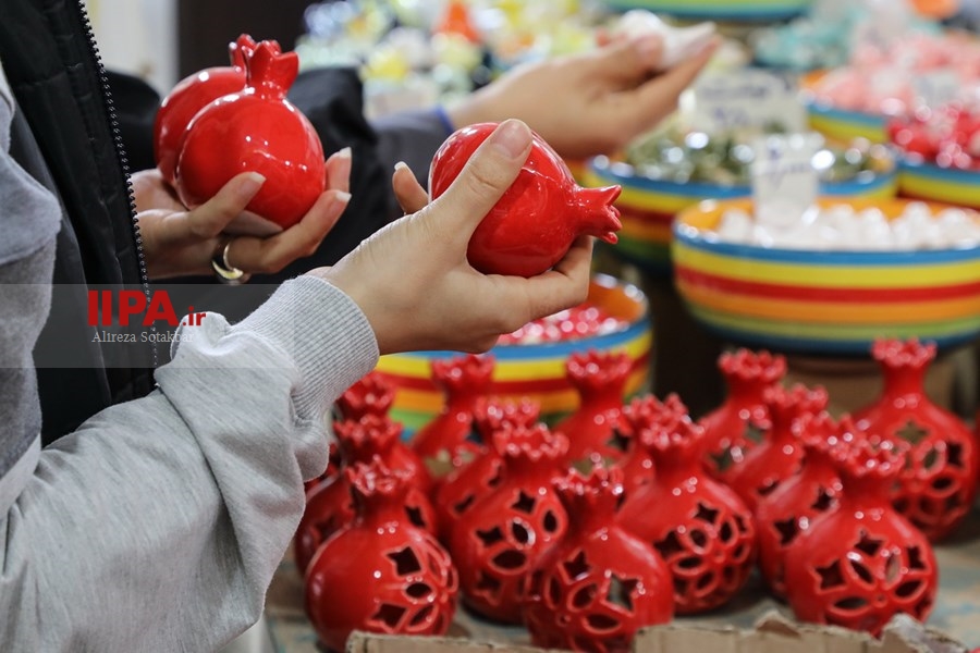   بازار گل تهران در آستانه شب یلدا 