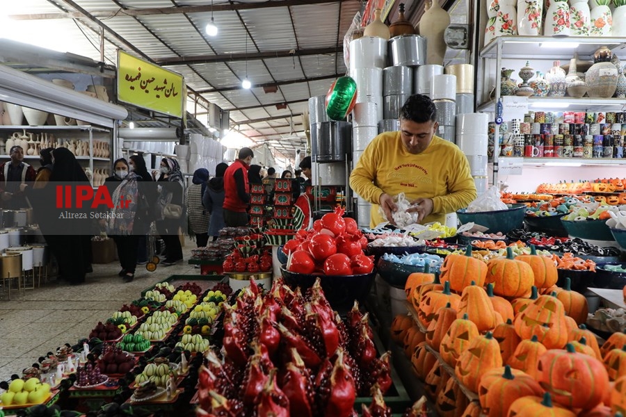   بازار گل تهران در آستانه شب یلدا 
