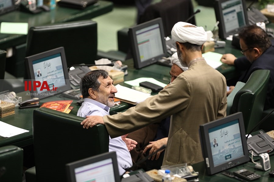   صحن علنی مجلس - یکشنبه ۴ دی