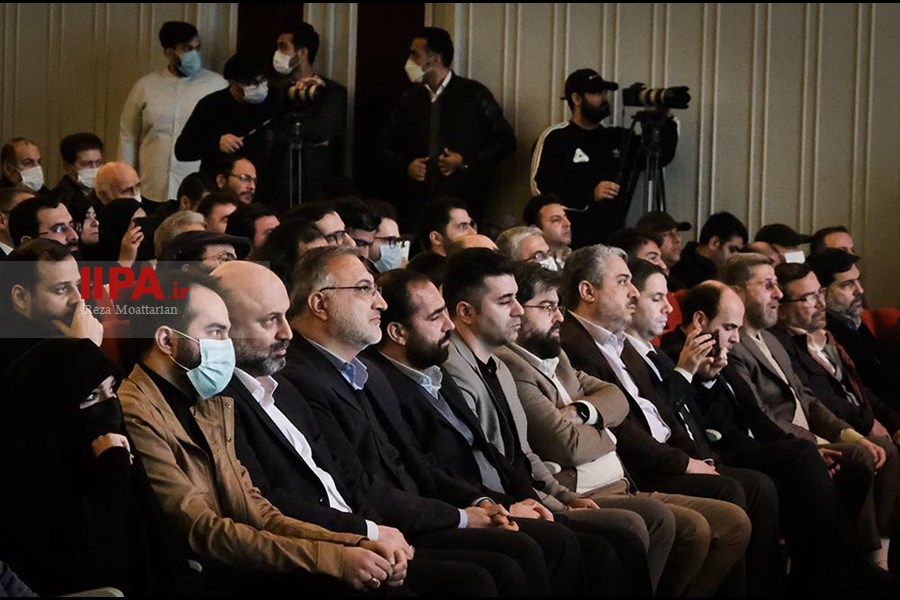   روایت موسیقایی سربازنامه با اجرای پرواز همایی