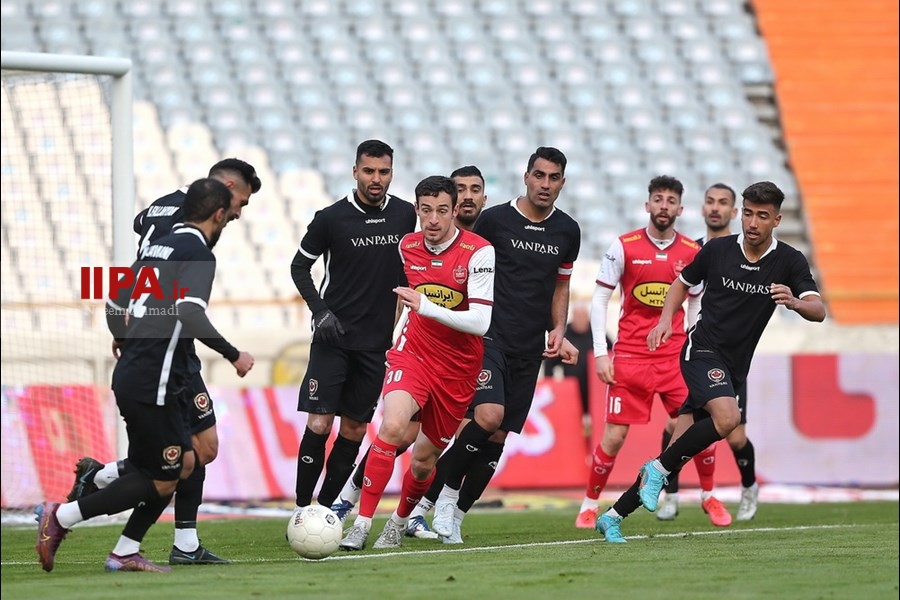   دیدار تیم های فوتبال پرسپولیس و ون پارس