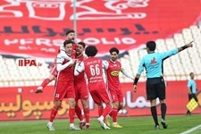   دیدار تیم های فوتبال پرسپولیس و ون پارس