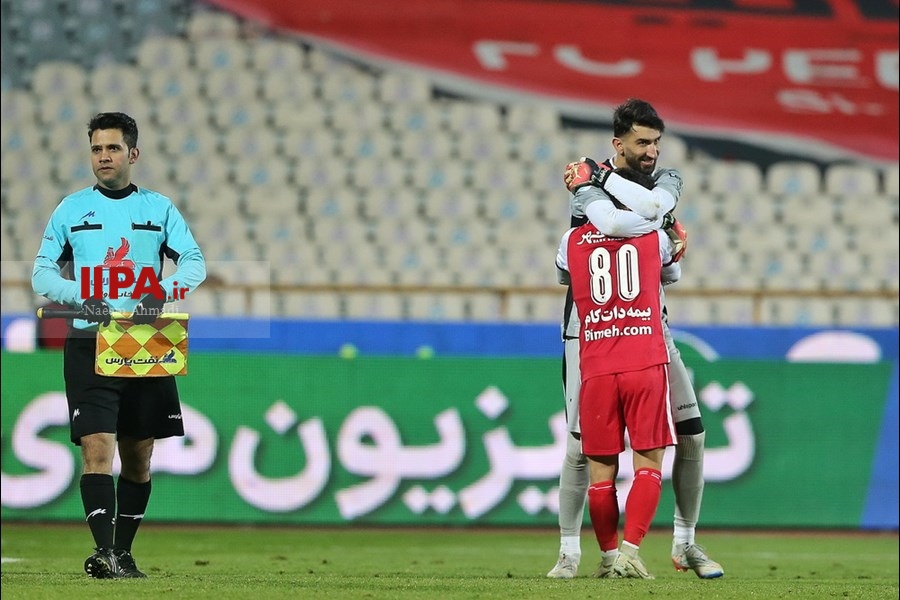   دیدار تیم های فوتبال پرسپولیس و ون پارس