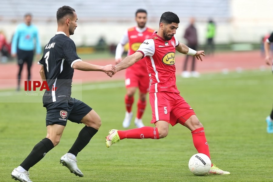   دیدار تیم های فوتبال پرسپولیس و ون پارس