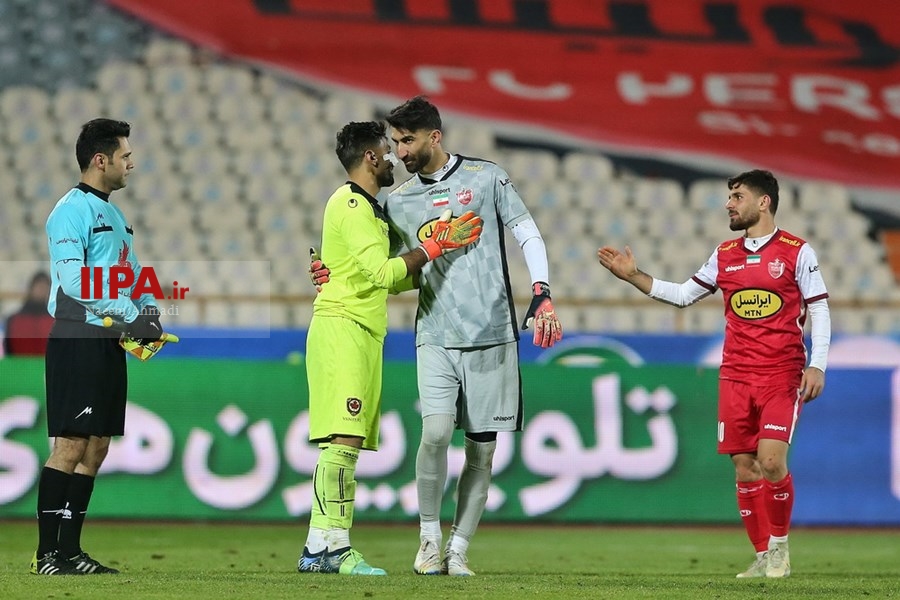   دیدار تیم های فوتبال پرسپولیس و ون پارس