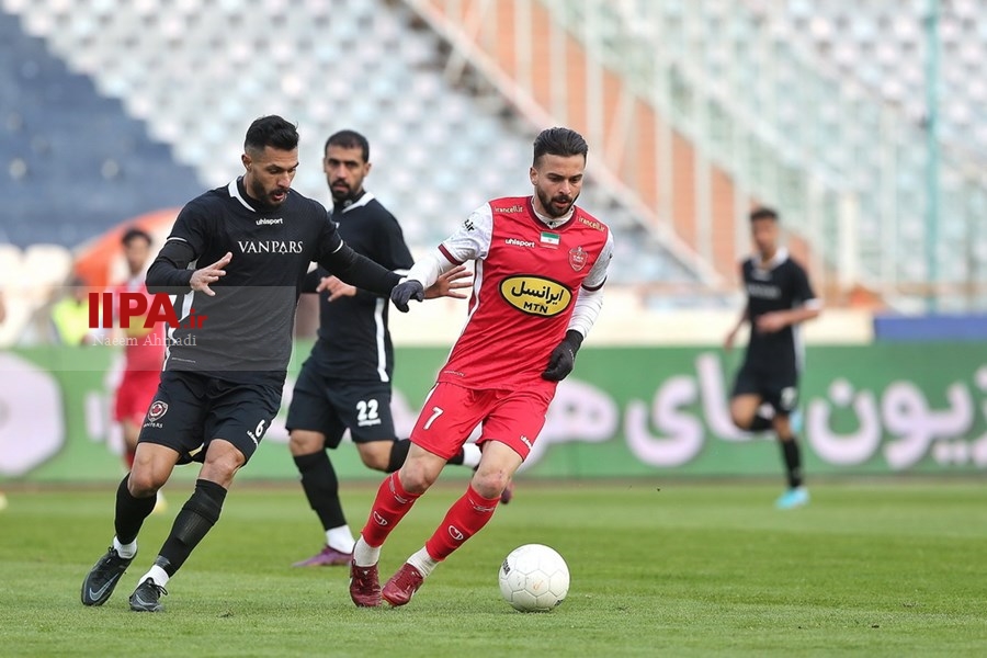   دیدار تیم های فوتبال پرسپولیس و ون پارس