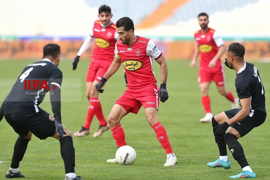   دیدار تیم های فوتبال پرسپولیس و ون پارس