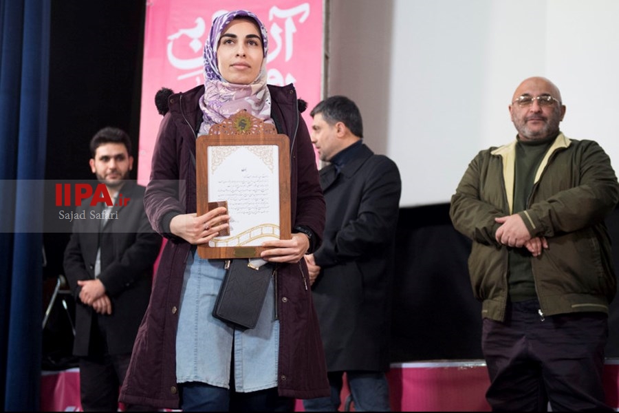   آیین تجلیل از هنرمندان تجسمی، موسیقی و شعر در جشنواره عمار