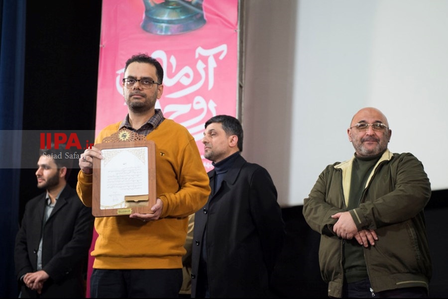   آیین تجلیل از هنرمندان تجسمی، موسیقی و شعر در جشنواره عمار