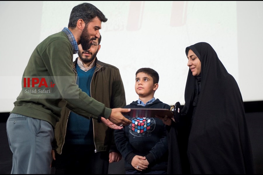   آیین تجلیل از هنرمندان تجسمی، موسیقی و شعر در جشنواره عمار