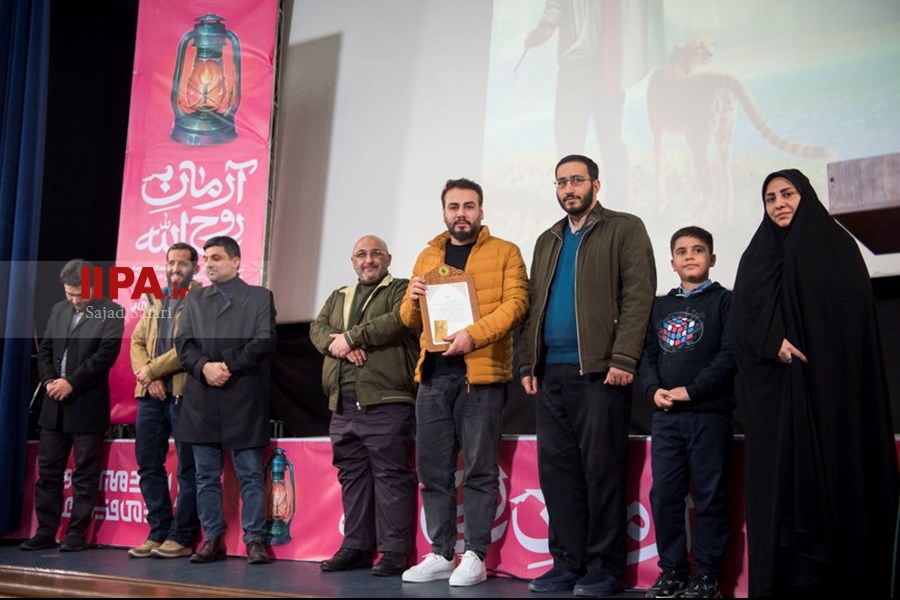   آیین تجلیل از هنرمندان تجسمی، موسیقی و شعر در جشنواره عمار