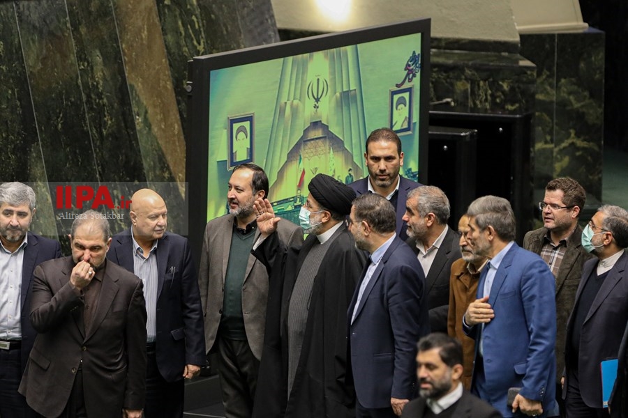   حضور رییس جمهور در مجلس برای تقدیم لایحه بودجه ۱۴۰۲