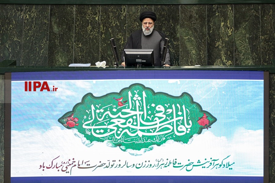   حضور رییس جمهور در مجلس برای تقدیم لایحه بودجه ۱۴۰۲