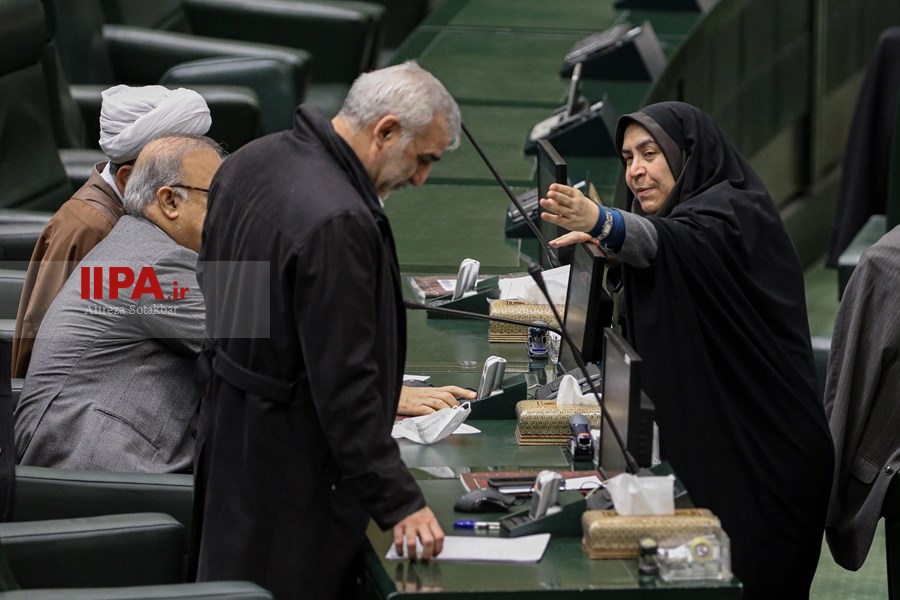   حضور رییس جمهور در مجلس برای تقدیم لایحه بودجه ۱۴۰۲