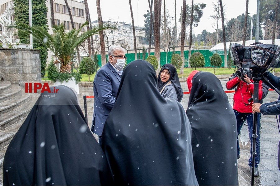   حاشیه جلسه دولت