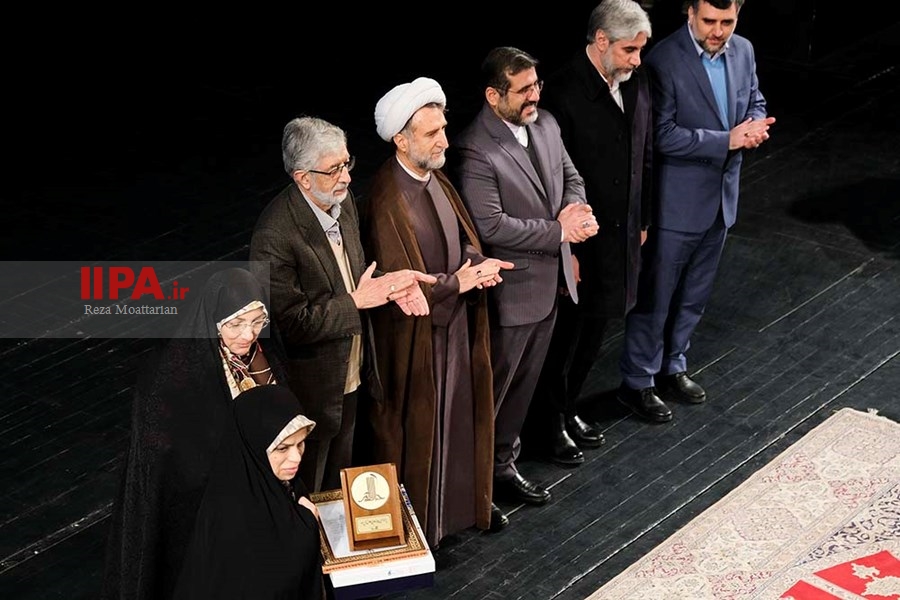   پانزدهمین دوره جایزه ادبی جلال
