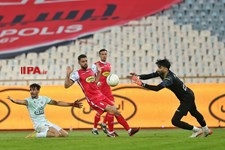   دیدار تیم های فوتبال پرسپولیس و ذوب آهن