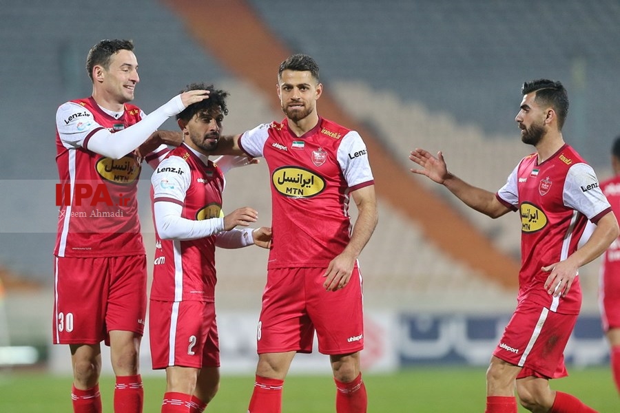   دیدار تیم های فوتبال پرسپولیس و ذوب آهن