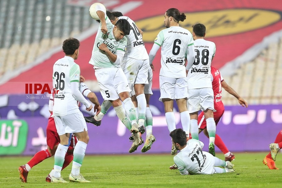   دیدار تیم های فوتبال پرسپولیس و ذوب آهن