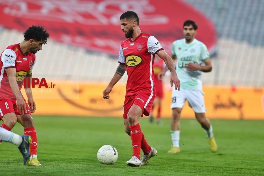   دیدار تیم های فوتبال پرسپولیس و ذوب آهن