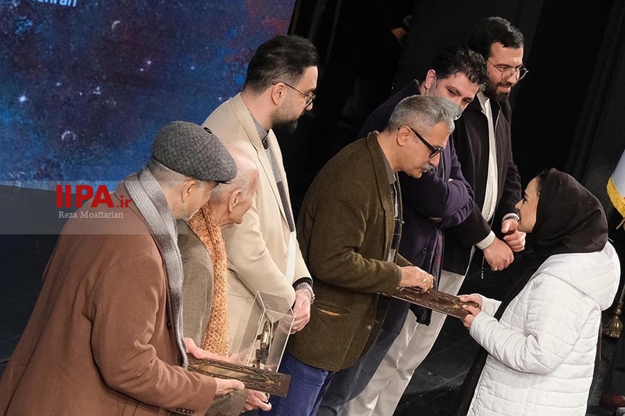   افتتاحیه چهل و یکمین جشنواره تئاتر فجر