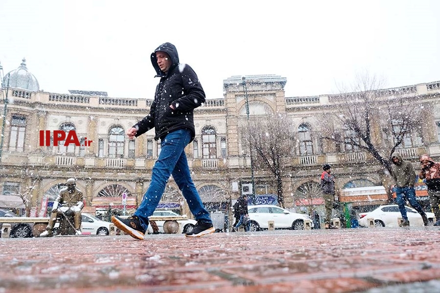   بارش برف در تهران