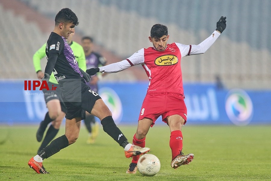   دیدار دو تیم  پرسپولیس و هوادار 