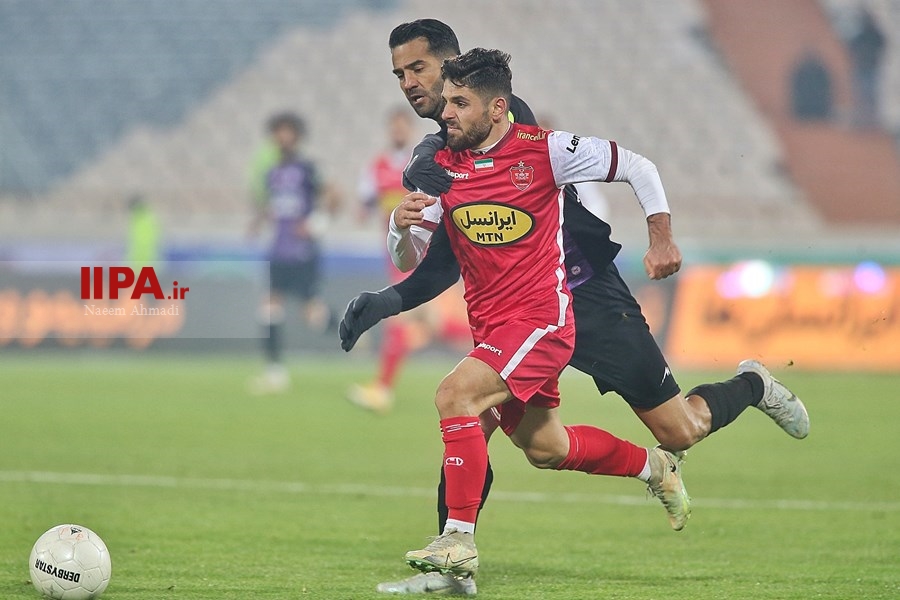   دیدار دو تیم  پرسپولیس و هوادار 