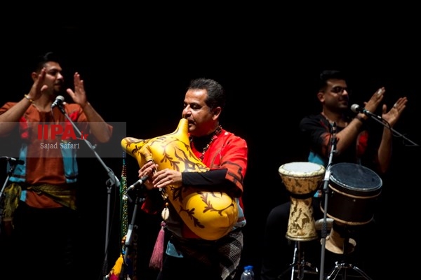 اجرای موسیقی بوشهری درسی و هشتمین  جشنواره موسیقی فجر