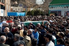   تشییع پیکر شهید اسماعیل احمدی در مقبره الشهدا شهرک شهید محلاتی