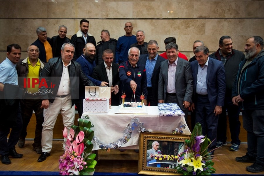   جشن تولد منصور برزگر کشتی گیر پیشکسوت